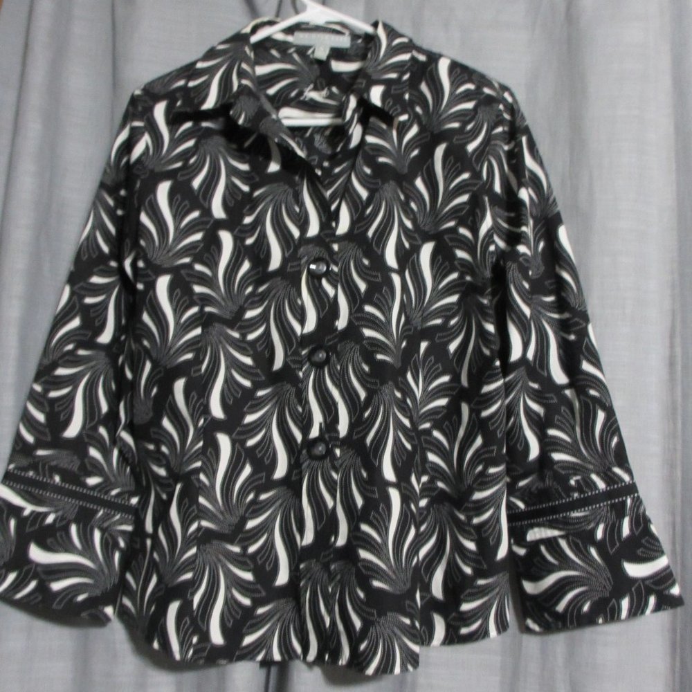 Foxcroft 16P dressy black & white blouse